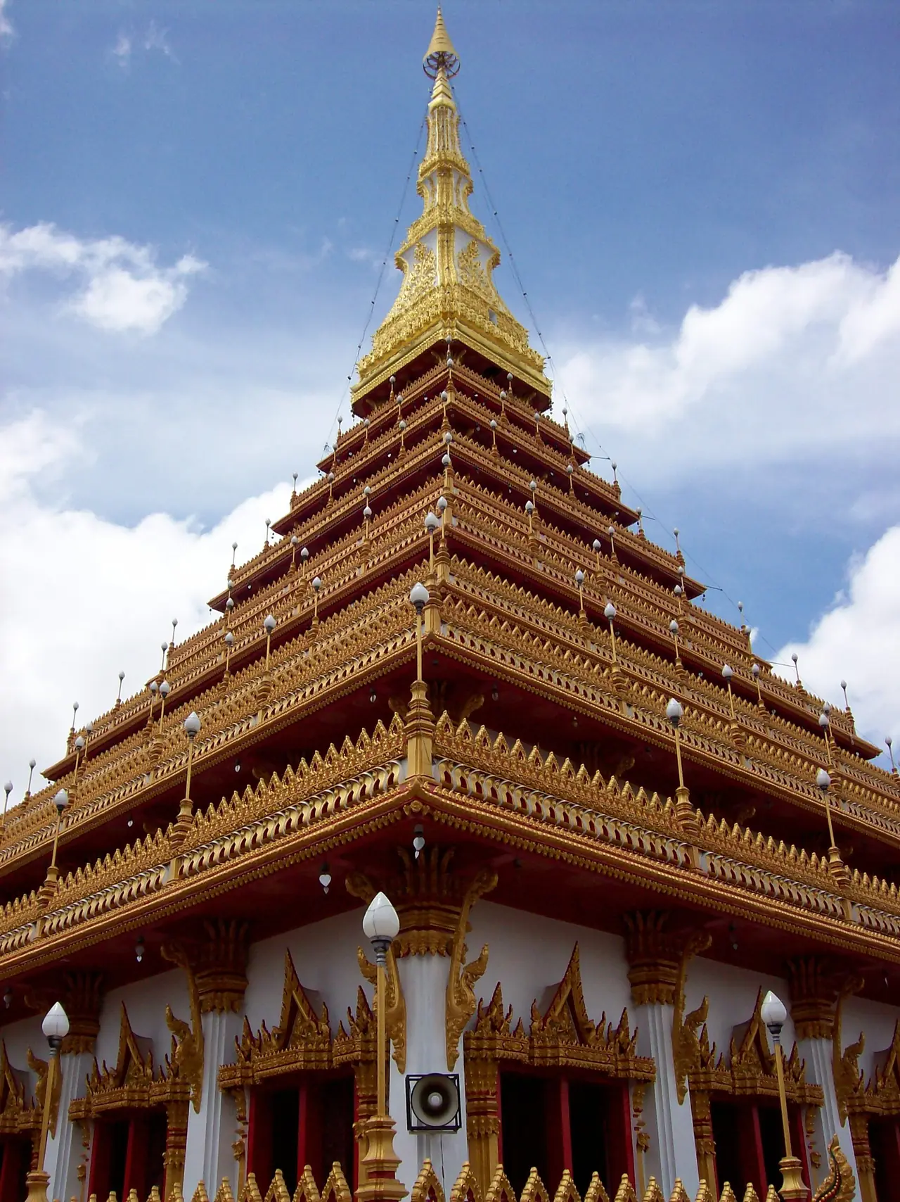 ภาพขอนแก่น: พระมหาธาตุแก่นนคร วัดหนองแวง ขอนแก่น เวลา ขึ้นชั้นบน