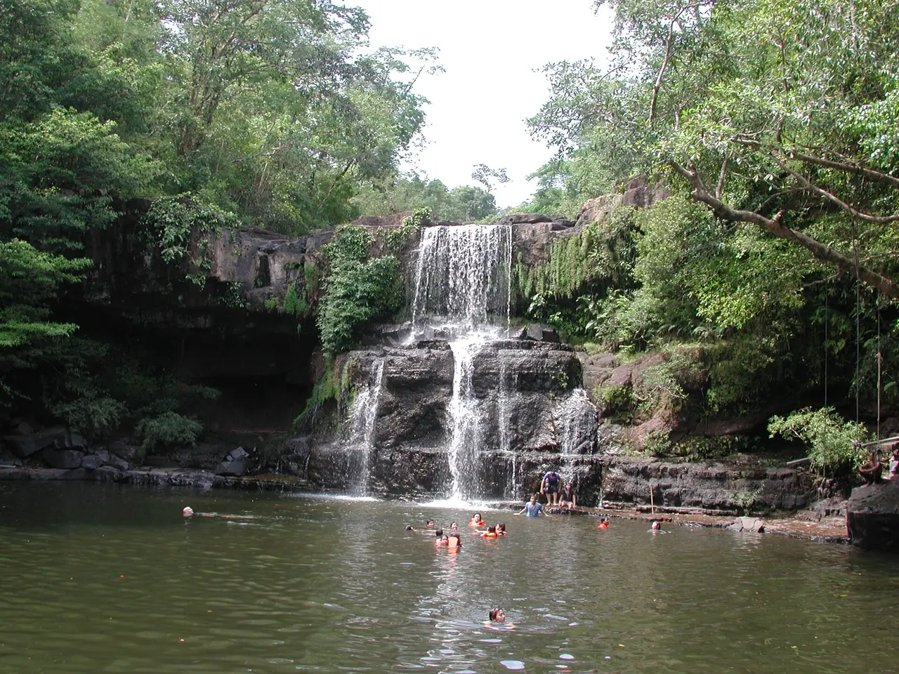 ภาพเกาะกูด: หาดและน้ำตกเกาะกูด คลองเจ้า คลองยายกี๋ อ่าวสลัด ค่าเข้า
