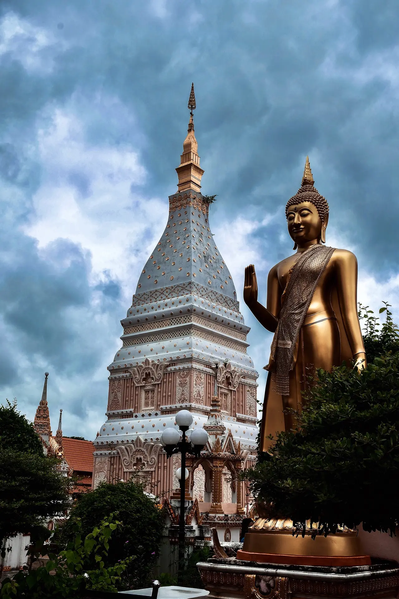 ภาพนครพนม: เรณูนคร พระธาตุเรณู วัฒนธรรมผู้ไทย ตลาดเสาร์-อาทิตย์