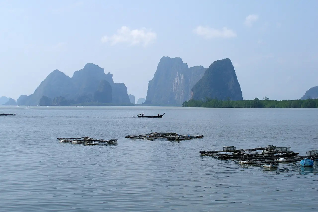 ภาพพังงา: อ่าวพังงา เกาะเจมส์บอนด์ เกาะปันหยี ค่าอุทยาน เรือ