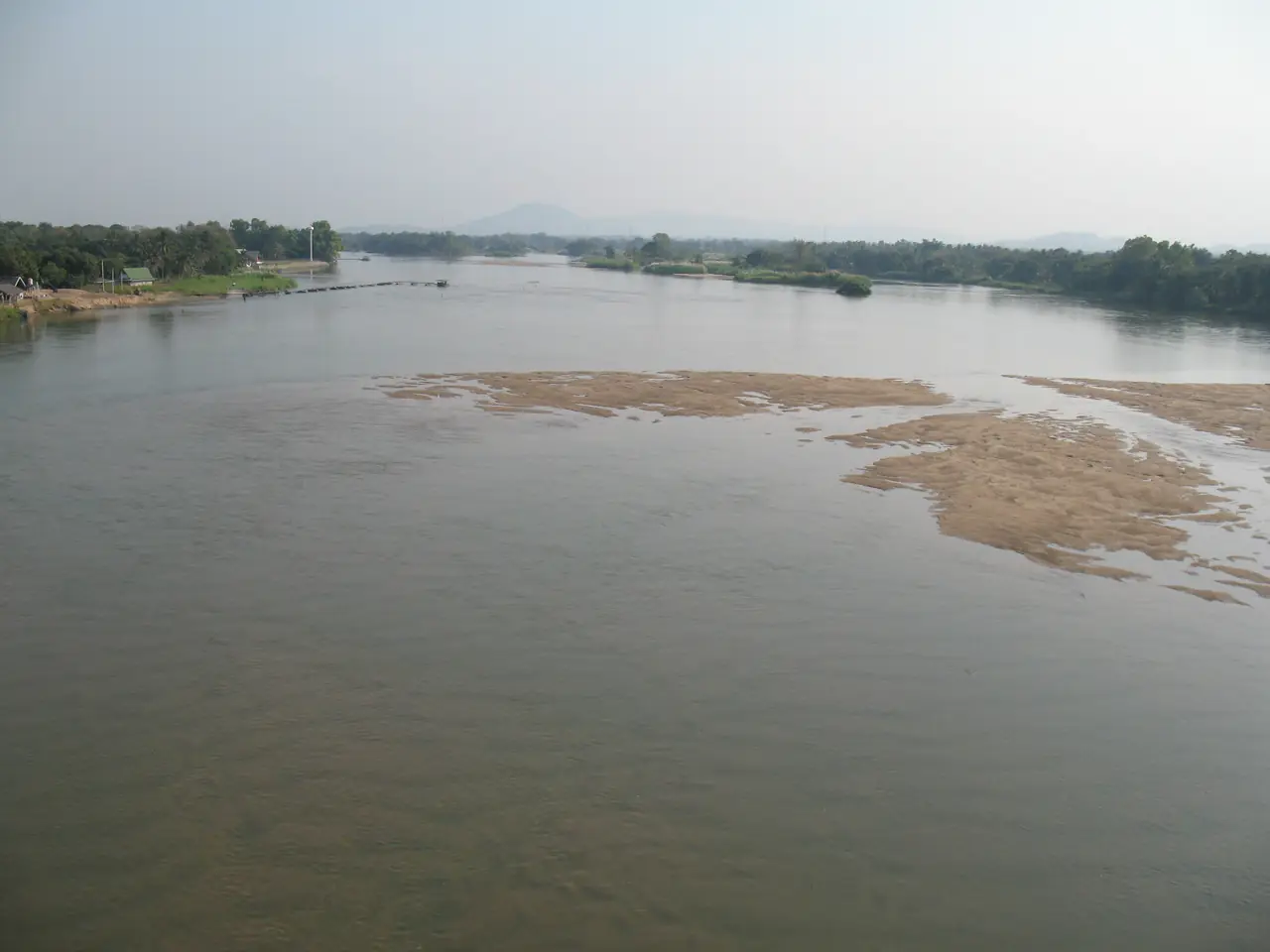 ภาพตาก: เมืองตาก ลอยกระทงสาย เขื่อนภูมิพล วัดพระบรมธาตุบ้านตาก